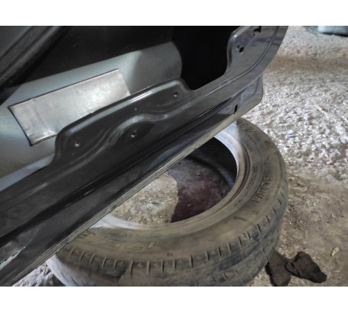 Дверь (передняя, левая)