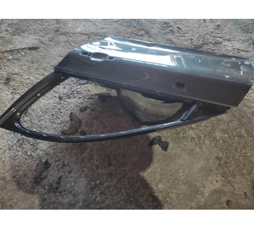 Дверь (передняя, левая)