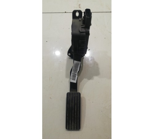 Педаль акселератора