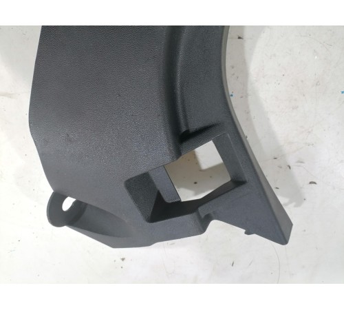 Накладка передней стойки левая