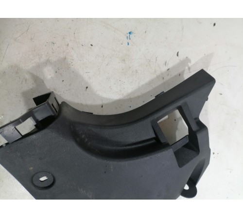 Накладка передней стойки левая