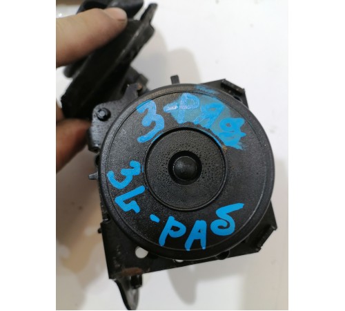 Ремень безопасности третьего ряда левый