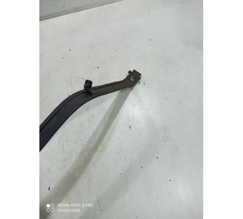 Крепление топливного бака