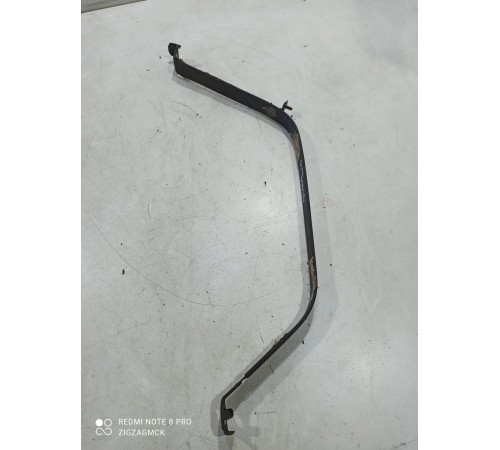 Крепление топливного бака