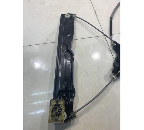 Стеклоподъемник (передний, левый)