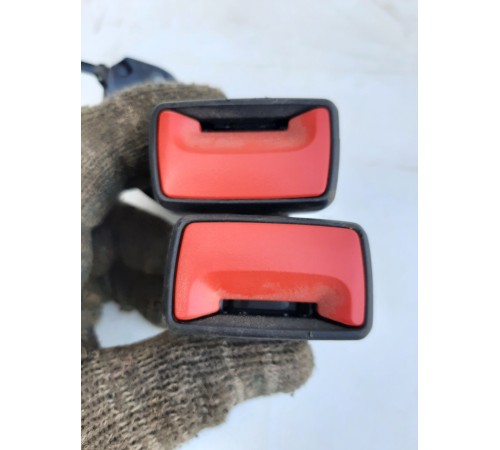 Ответная часть ремня безопасности задняя левая