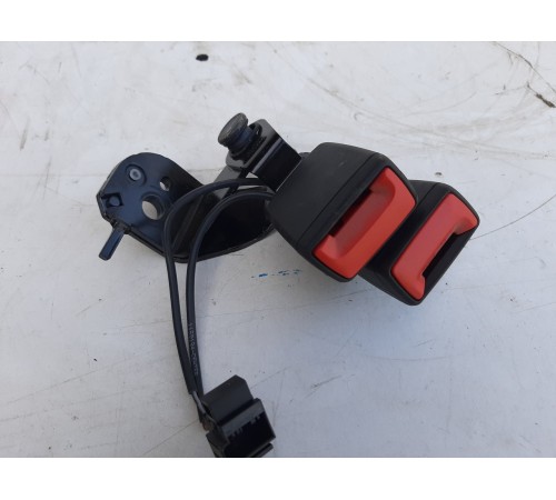 Ответная часть ремня безопасности задняя левая