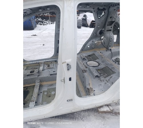 Порог со стойкой левый