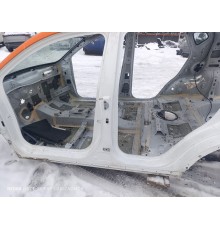 Порог со стойкой левый