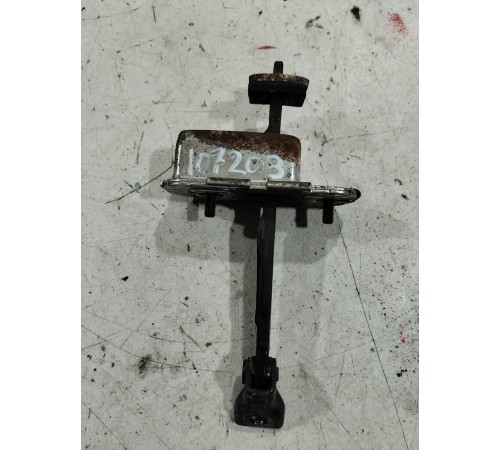 Ограничитель двери(передний левый)