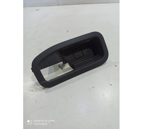 Накладка спинки заднего сиденья левая