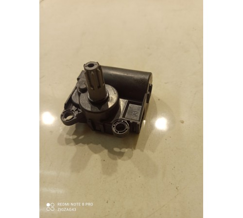 Моторчик привода заслонок отопителя