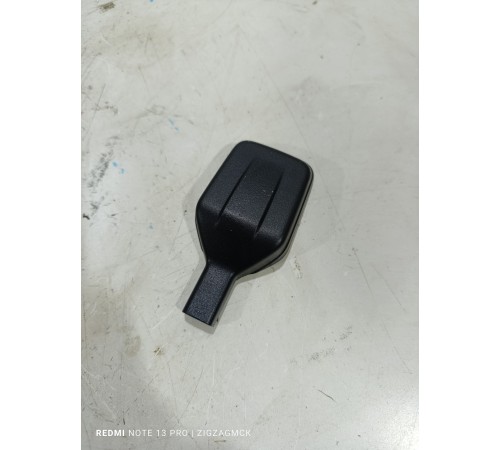 Накладка лобового стекла под датчик дождя