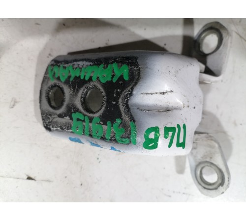 Петля двери передняя левая верхняя