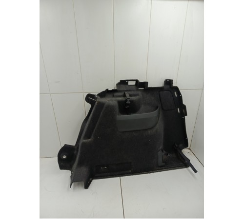 Обшивка багажника задняя правая