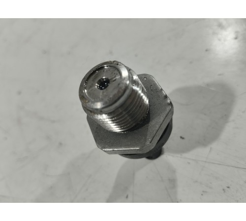 Датчик давления топлива