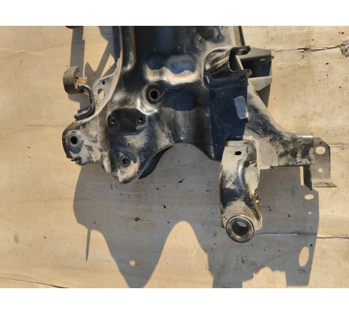 Балка подвески (подрамник) передняя