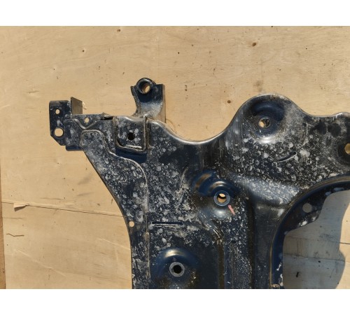 Балка подвески (подрамник) передняя