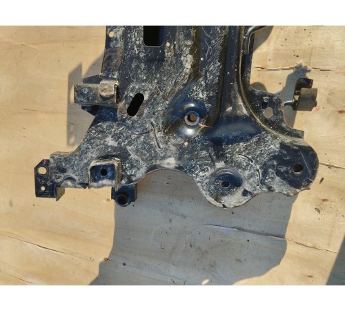 Балка подвески (подрамник) передняя