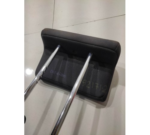 Подголовник (задний)