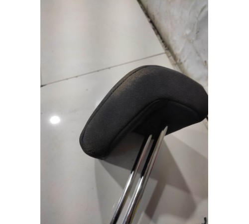 Подголовник (задний)