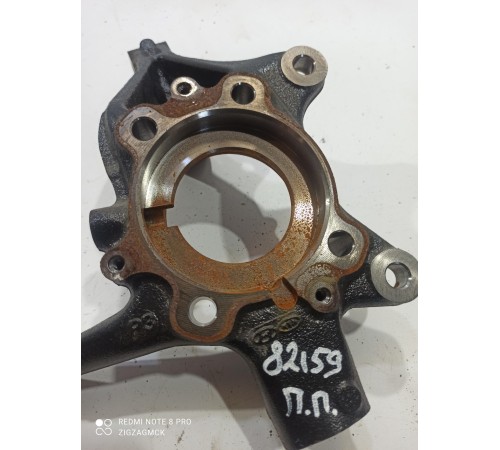 Поворотный кулак(передний правый)