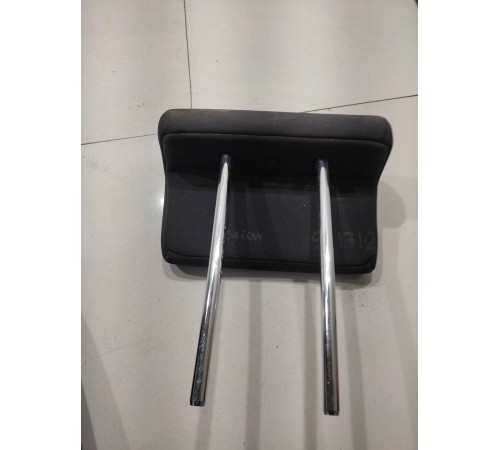 Подголовник (задний)