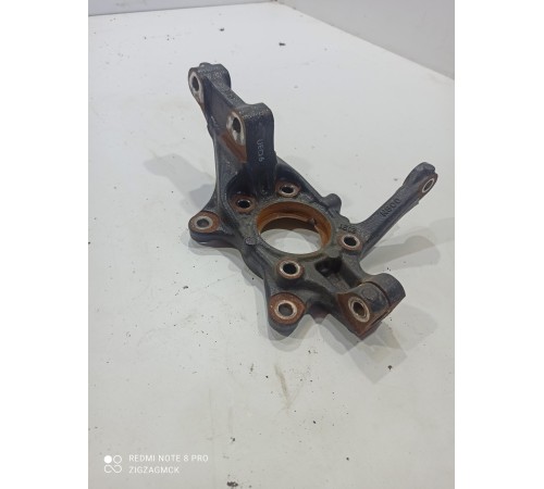 Поворотный кулак(передний правый)