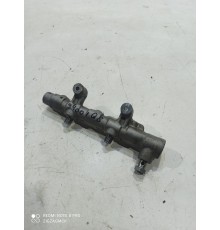 Топливная рампа правая