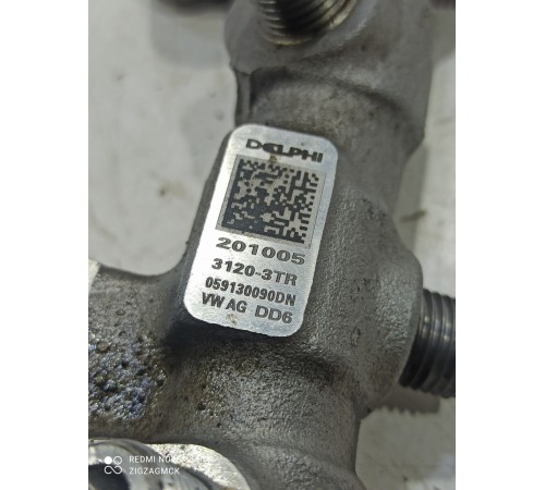 Топливная рампа правая