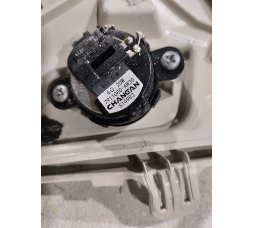 Обшивка стойки лобового стекла левая с динамиком