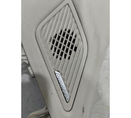 Обшивка стойки лобового стекла левая с динамиком