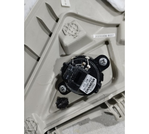 Обшивка стойки лобового стекла левая с динамиком