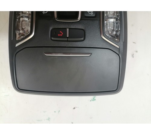 Плафон освещения салона передний