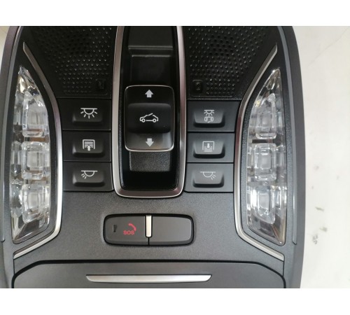 Плафон освещения салона передний