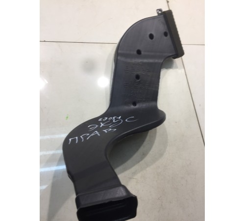 Воздухозаборник (правый)