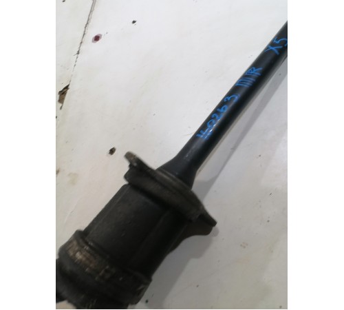 Полуось (привод) передний правый