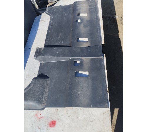 Обшивка задней стенки кабины