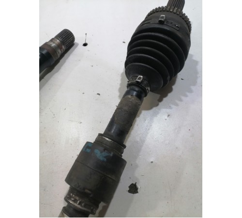 Полуось (привод) передний правый