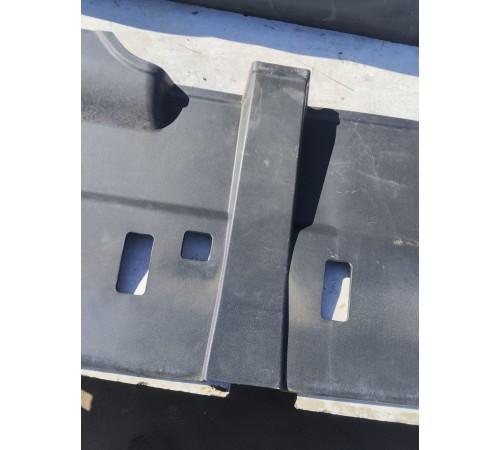 Обшивка задней стенки кабины