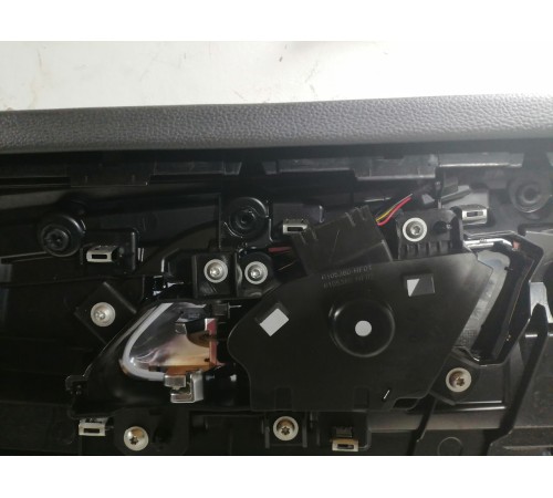 Обшивка двери передняя правая