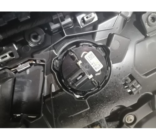 Обшивка двери передняя правая