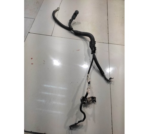 Клемма аккумулятора (минус)