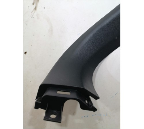 Накладка крышки багажника левая внутренняя