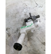 Главный тормозной цилиндр с бачком