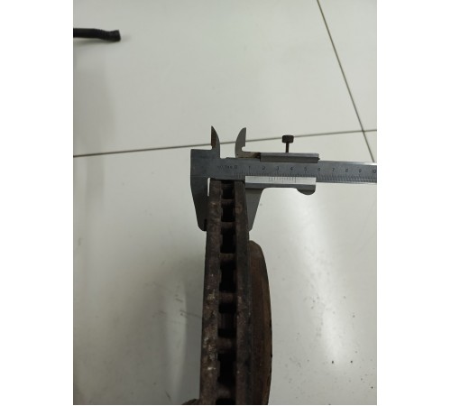 Тормозной диск передний