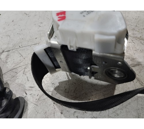 Ремень безопасности задний правый