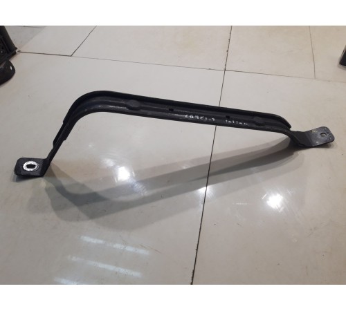 Кронштейн топливного бака