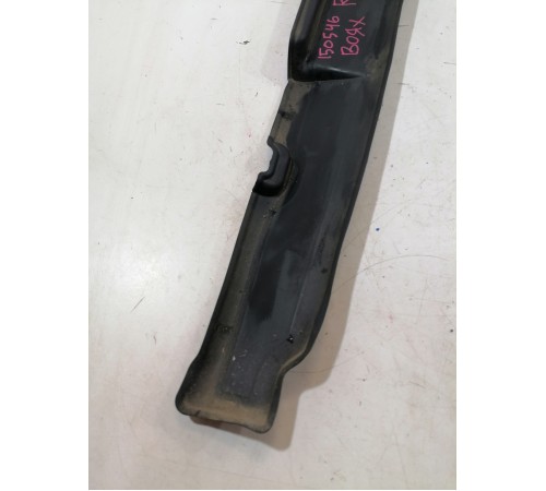 Пыльник крыла передний правый