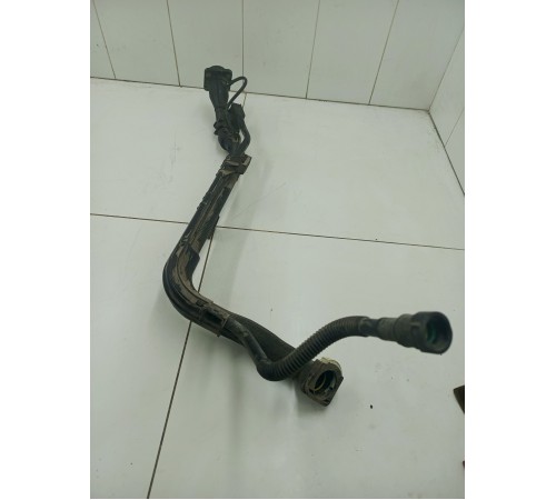 Горловина топливного бака